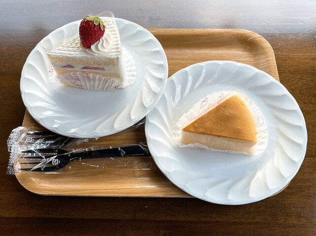 ジーケービーカフェ Gkb Cafe 岩波 カフェ 食べログ