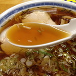 まるきラーメン - あっさりスープ。美味。