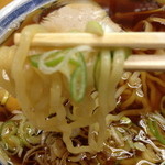 まるきラーメン - つるつるもちもち手打ち麺。