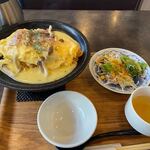 神戸元町ドリア - 暫く待つと注文したオムドリアランチ９９０円の出来上がりです。