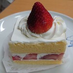 新宿高野 - ストロベリーショートケーキ