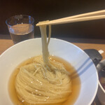 らぁ麺や 嶋 - 鰹昆布水つけめん（醤油）　¥1,000
      特製　¥300