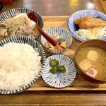 肉豆冨とレモンサワー 大衆食堂 安べゑ - 肉豆腐定食 白（769円）