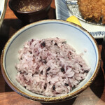 あんず  - 玄米（古代米を混ぜたご飯）