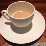 蒼 - 蒲郡 勢麟 長谷部大将の赤座海老のビスク！極上の香りに悩殺されつつ、まずは一口…うまぁ！！このビスク！！何ですか？？そして次はビスクに付けて…まさに丸ごと赤座海老です！