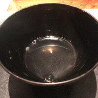 蒼 - 愛媛 変態漁師の藤本さん神経締めの真鯛1.3㌔のコンソメスープ
                    →この何の具材も入っていないただコンソメスープ！まず香りで悩殺されます…味わうと極上の鯛の全てが醸されてるのがはっきりと！真鯛って旨い！