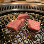 和牛放題の殿堂 秋葉原 肉屋横丁 焼肉 - 