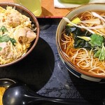 ゆう月 - 親子丼とかけそばセット 980円