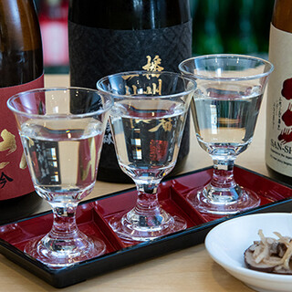 The great value ``Sake Set'' is even more economical for daytime drinking!