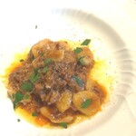 La Brianza - 前回は炭火焼きでいただいた北海道産マトンがラグーソースになってる～モチモチの自家製生パスタオレキエッテととてもおいしい、ほのかに感じられる羊っぽさが存在感って感じですごくいい♡