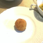 La Brianza - サフランライスとボロネーゼのアランチーニ、チーズがとろけていてとてもおいしい。さっくり衣、揚げ物もおいしいわ～