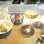 La Brianza - お料理に合わせて選んでいただいたカリフォルニアのシャルドネ。落ち着いた甘みもあるおいしさ、お代わりしたいくらいだったわ～♡