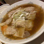 餃子販売所 南森町いち五郎 - ワンタン麺