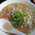 中国料理 同楽縁 - ホルモンうどん<拡大>