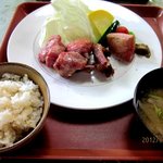 フレスガッセ - スペアリブ定食！