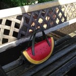 トラットリア・アルベロ - あれ？こんな所にスイカのバッグが！