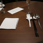 カントニーズ 燕 - テーブルセッティング