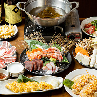 2 hours of all-you-can-drink included! 3,280 yen ~ Very satisfying banquet course