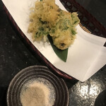 道楽 - 牡蠣の大葉包み揚げ　¥430