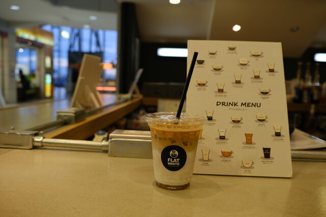 フラットホワイト コーヒー ファクトリー 仙台空港店