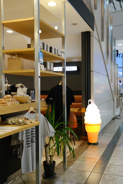 フラットホワイト コーヒー ファクトリー 仙台空港店（FLATWHITE COFFEE FACTORY） - 仙台空港（カフェ）の写真