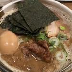 吉田製麺店 - 魚介豚骨細麺 特製らーめん（味玉） 1,050円