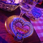 ミルク村 - バニラのリキュールとパイナップルのリキュール。
      100種類以上あるのでメニュー決めるのが大変ですねｗ