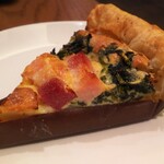 スターバックス・コーヒー - ベーコンとほうれん草のキッシュ