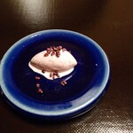 あさば - 黒米の アイスクリーム
          街おこしの ため 修善寺で 黒米つくっているそうです