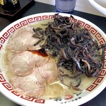 双喜紋 - 俺。使用のラーメンプラスキクラゲ(＞人＜;)