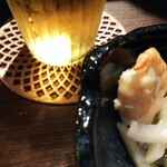 おうちビストロシュシュ - エビとたまねぎのマリネでビール