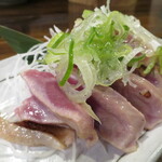 Taishuu Sakaba Bitoruman - 地鶏炙り刺し 480円