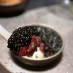 西麻布 焼肉 X - キャビア缶に詰められたユッケ