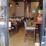 チープトリック - テーブル８席  カウンター５席