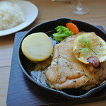 しみずひのでカフェ - 自然鶏のハーブ＆レモンソテー　￥９８７