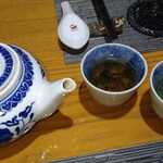 SUIKU CANTONESE CUISINE 1977 - ジャスミン茶、ウーロン茶