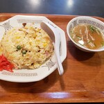 リキ中華料理店 - 炒飯　650円