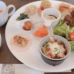 Ekiura Kafe Nichiyoubi - 