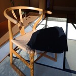 あさば - お尻痛くないように 作られた マット
      と 
      お座敷ように 椅子の脚に 板つけてます