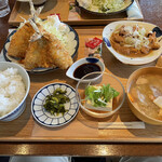 鈴木食堂 - 定食セット(あじふらい・もつ煮) ¥1,000-