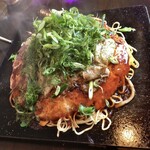 大人のお好み焼き kate-kate - 肉づくし焼きのそば麺ダブル。