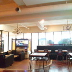 カフェ&バー　ワカバ - ソファー席