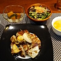 新橋 鉄板焼 ぷらちな FISH&MEAT - 鶏肉のソテー エスニック風 1000円(税込)