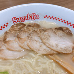 スガキヤ - 肉入りラーメンのチャーシュー。ラーメン胡椒トッピング。