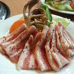 ジンギスカンと欧風料理 バクハウス - 冨山県産豚バラ