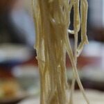 手打ちそば政坊 - 美しい甘皮、丁寧に剥き実にされてから石臼挽き、超手間が掛かる製粉方法