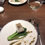 グラール - 真鱈(青森県 八戸)、蟹味噌、小松菜(岩沼) ペアリングの白ワイン