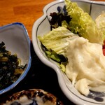 栄夏 - 大根葉の炒め煮、サラダ(サニーレタス、トマトの蜂蜜マリネ、マッシュポテト)