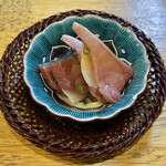 旬ものと日本酒 とみ笑 - ぶり鏑漬け