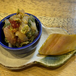 旬ものと日本酒 とみ笑 - ふきのとうなめろうとからすみ